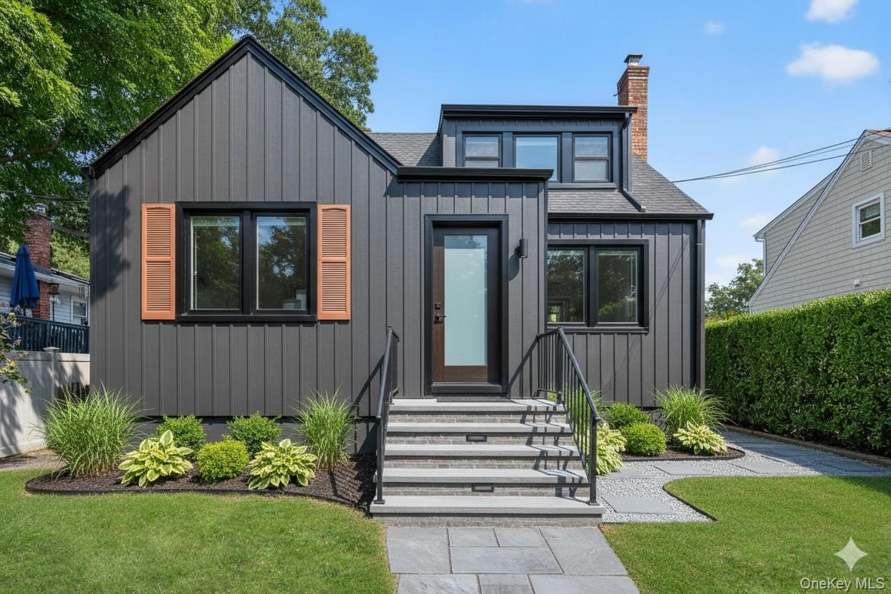 29 Hickory Road, Bayville, NY 11709