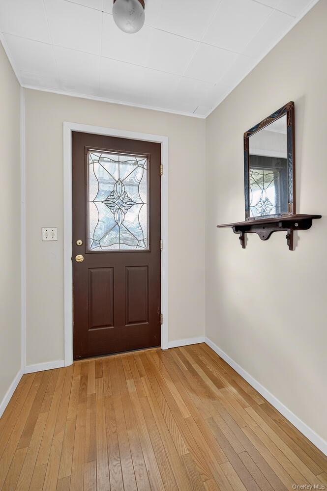 29 Hickory Road, Bayville, NY 11709