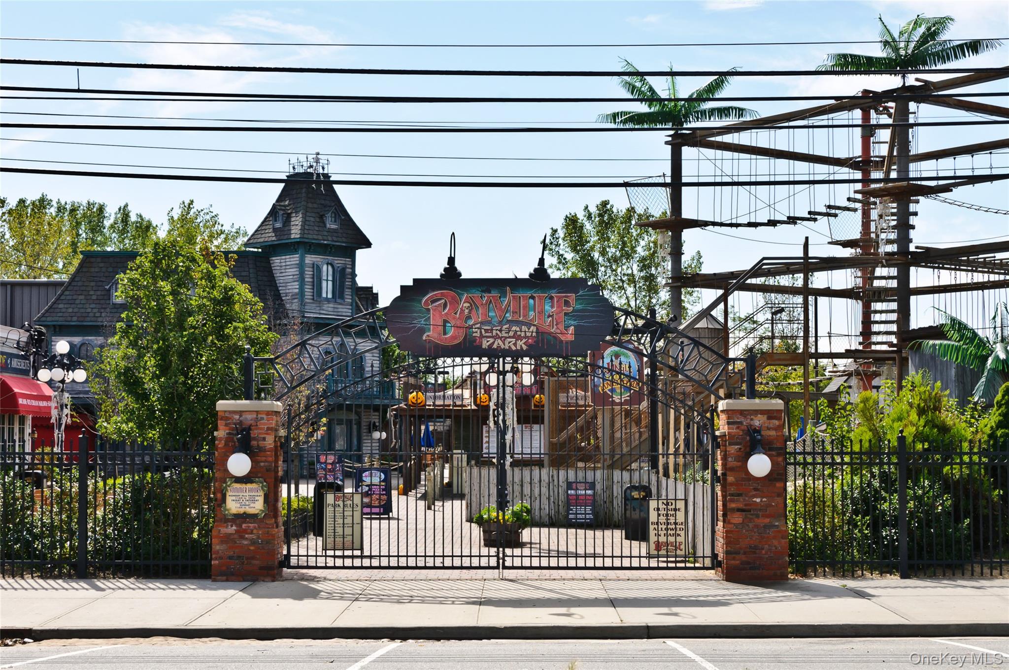 29 Hickory Road, Bayville, NY 11709