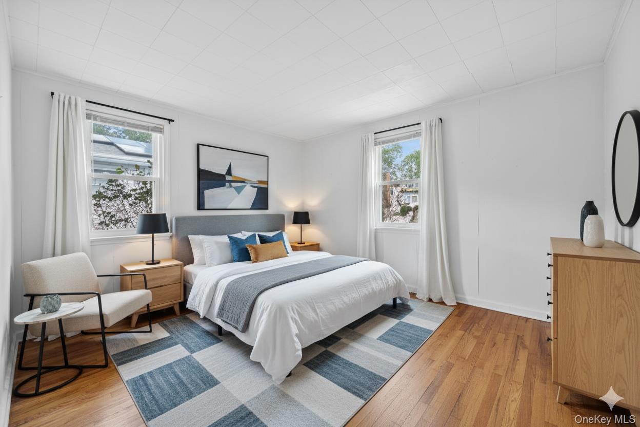 29 Hickory Road, Bayville, NY 11709