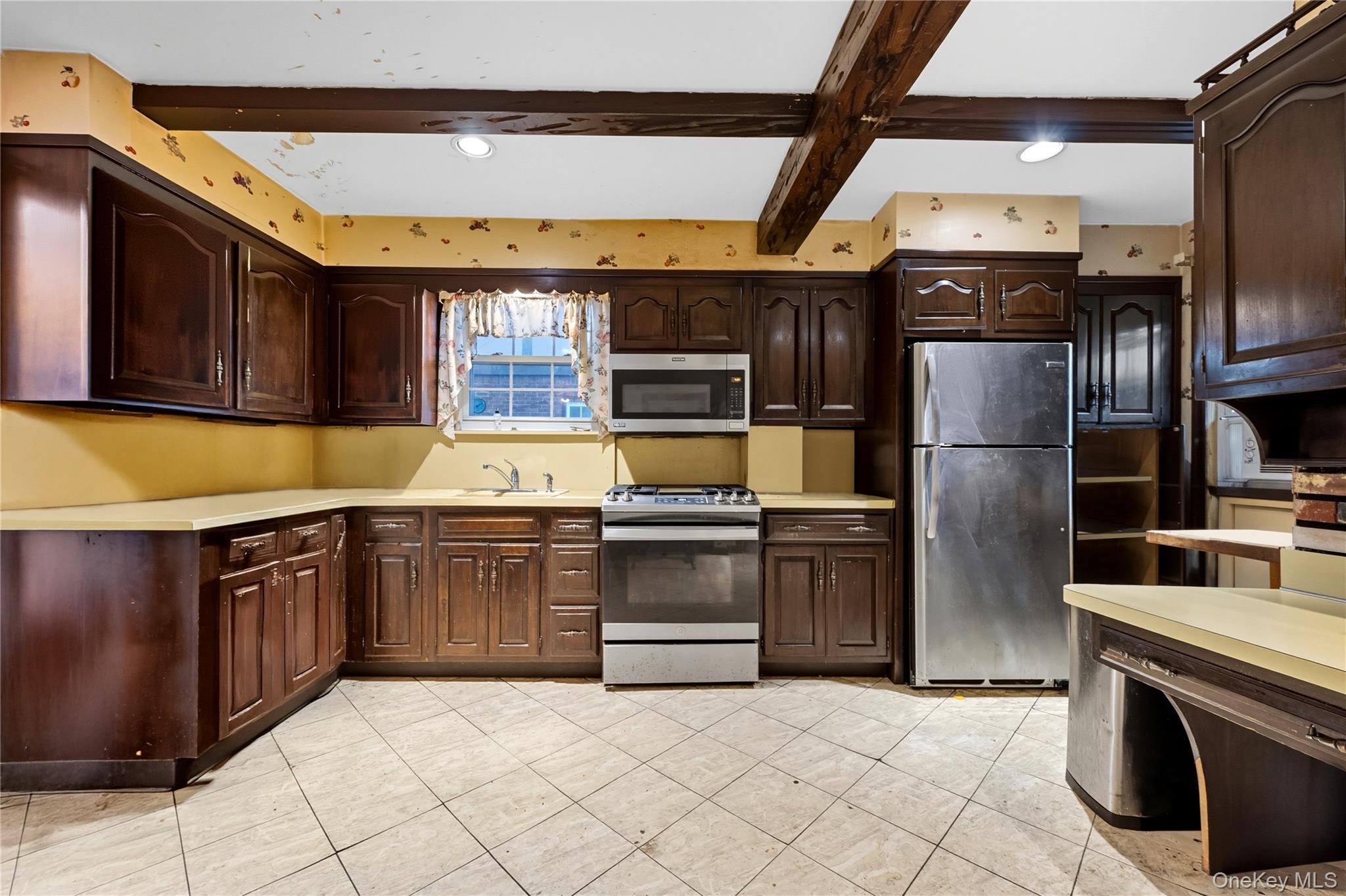 145 Cornwell Avenue, Valley Stream, NY 11580