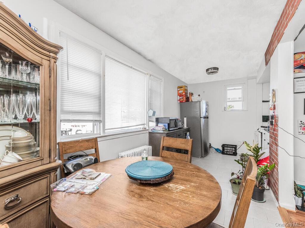 5 S 15th Avenue, Mount Vernon, NY 10550