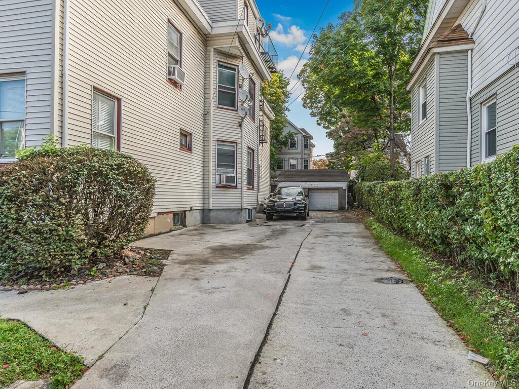 5 S 15th Avenue, Mount Vernon, NY 10550