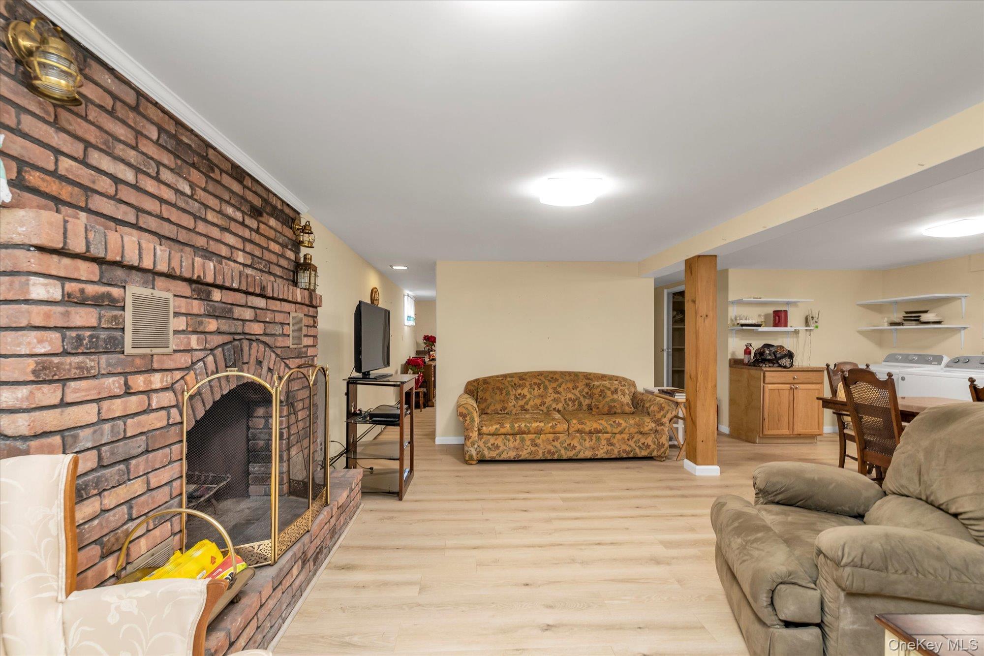 27 Juniper Road, Port Washington, NY 11050