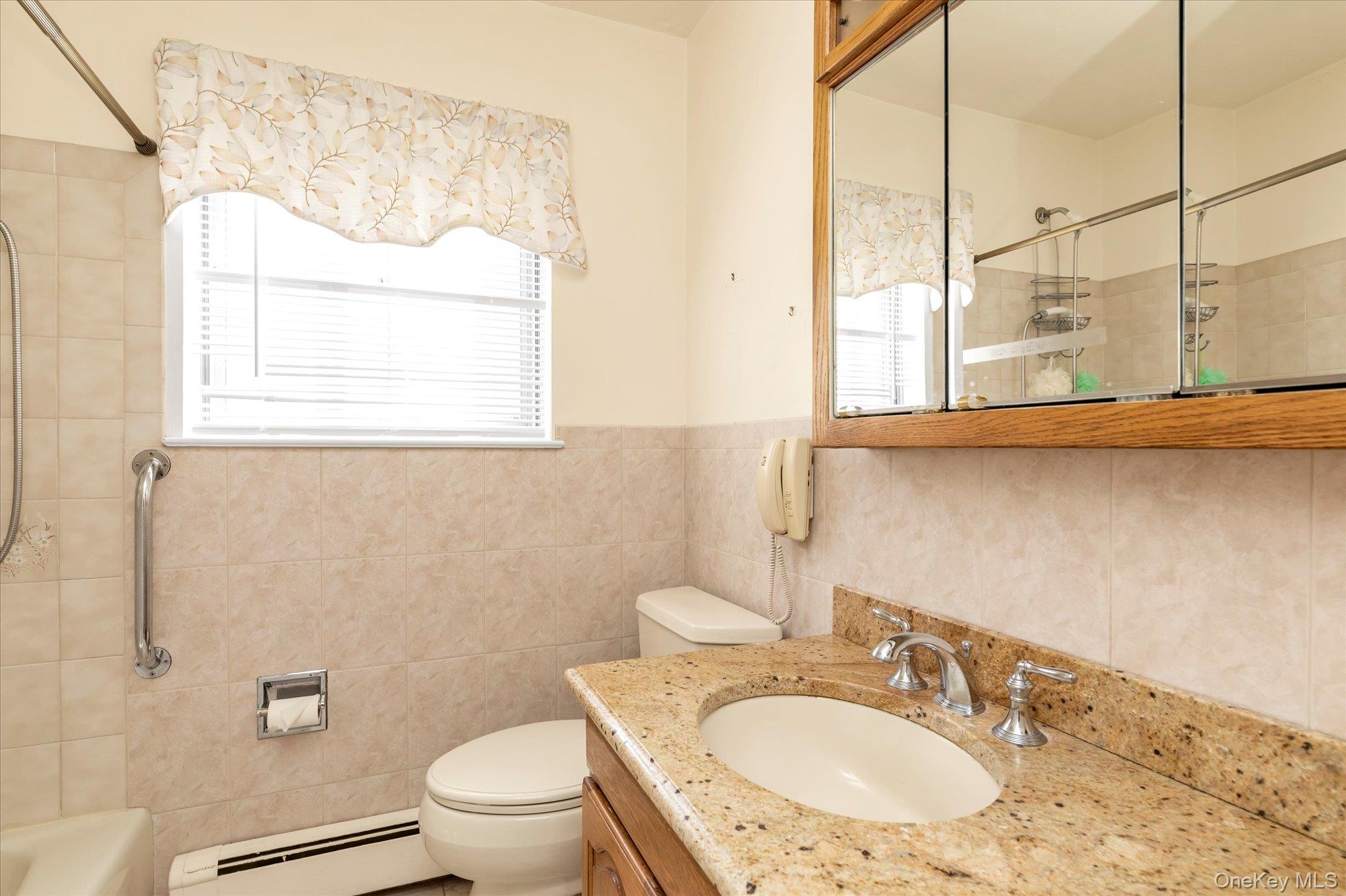 27 Juniper Road, Port Washington, NY 11050