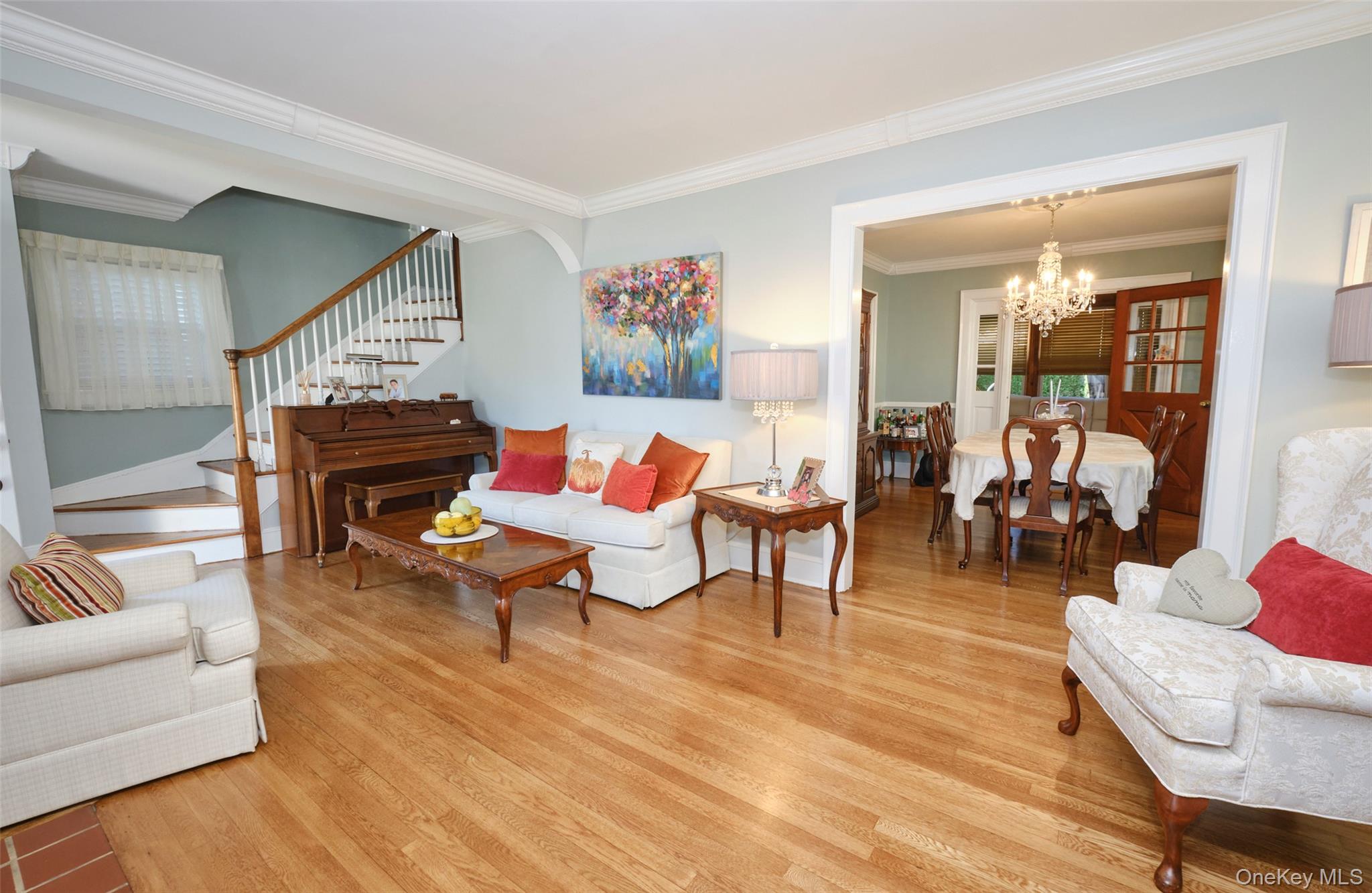 20 Geranium Avenue, Floral Park, NY 11001