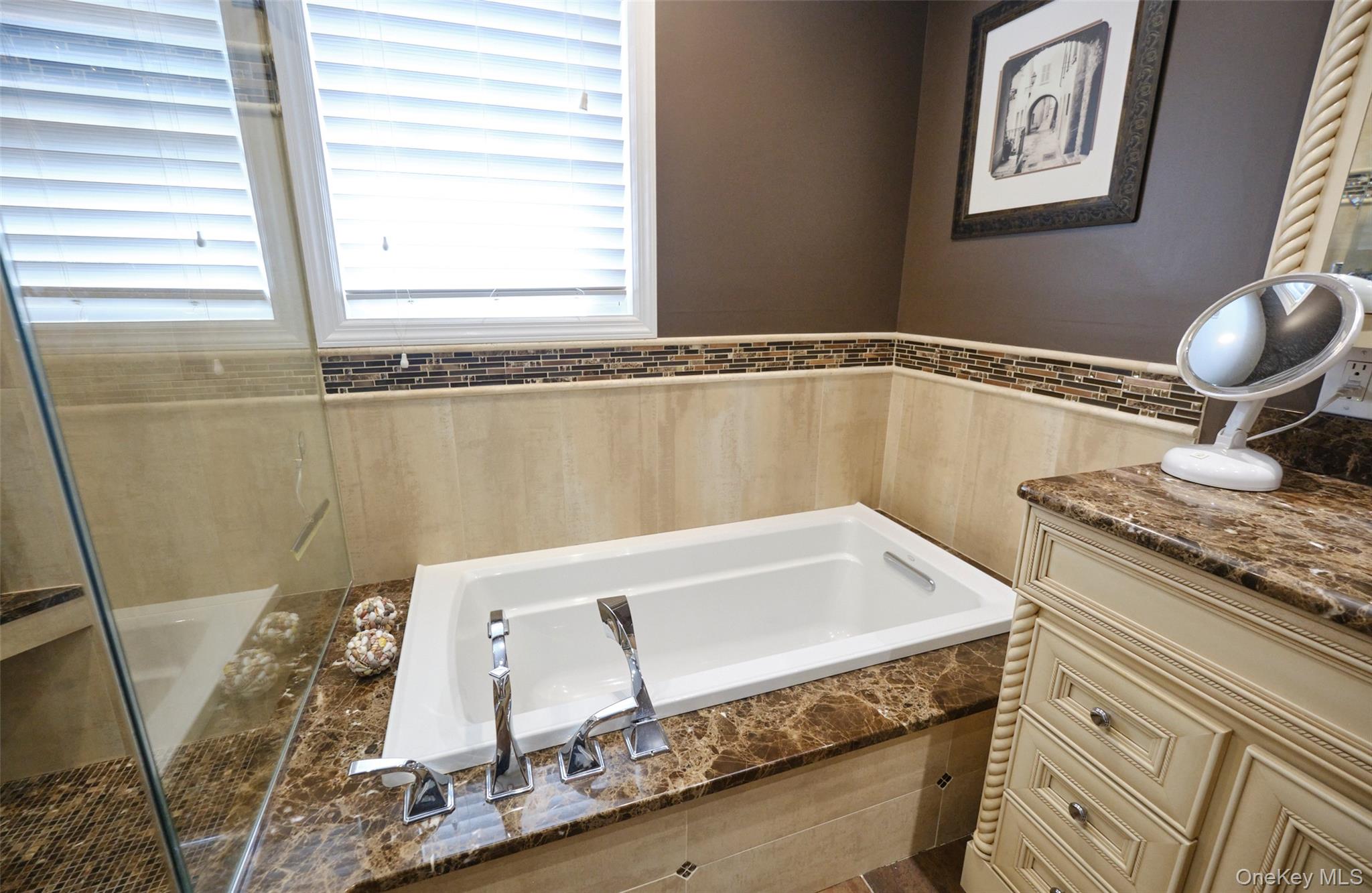 20 Geranium Avenue, Floral Park, NY 11001