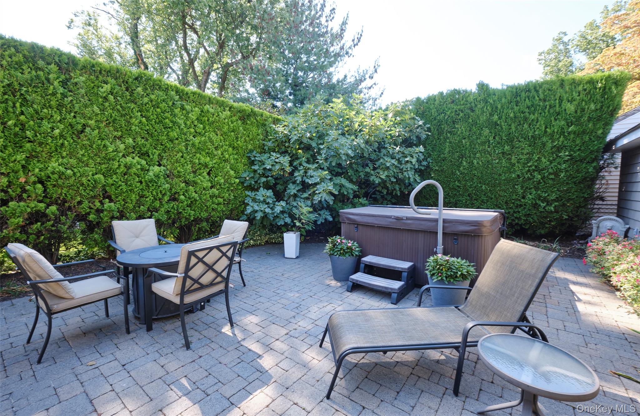 20 Geranium Avenue, Floral Park, NY 11001