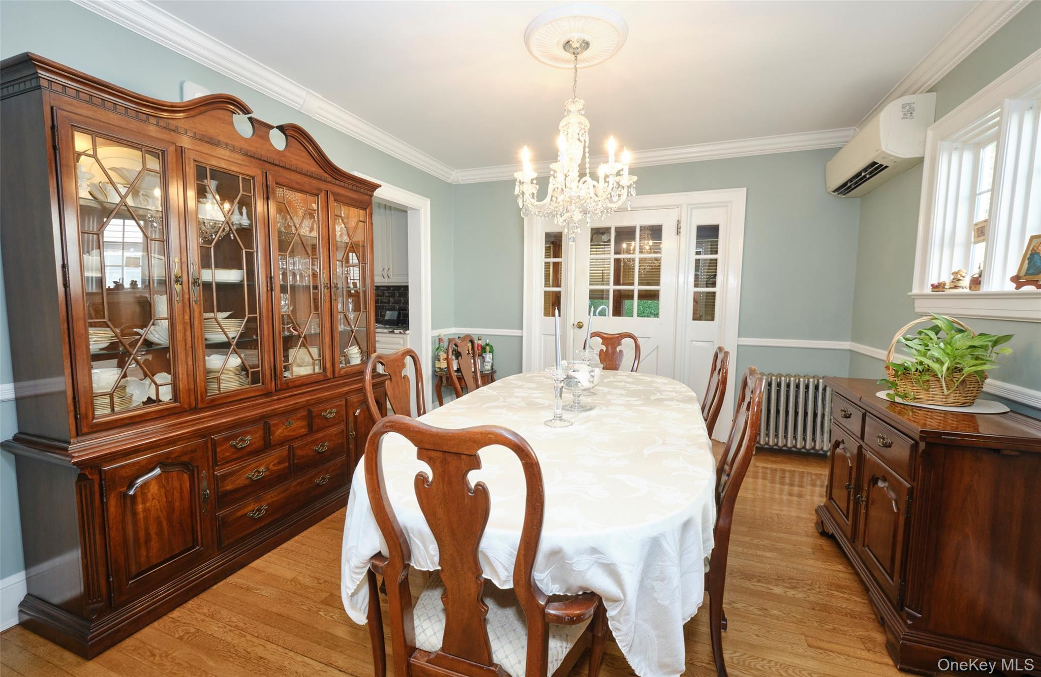 20 Geranium Avenue, Floral Park, NY 11001