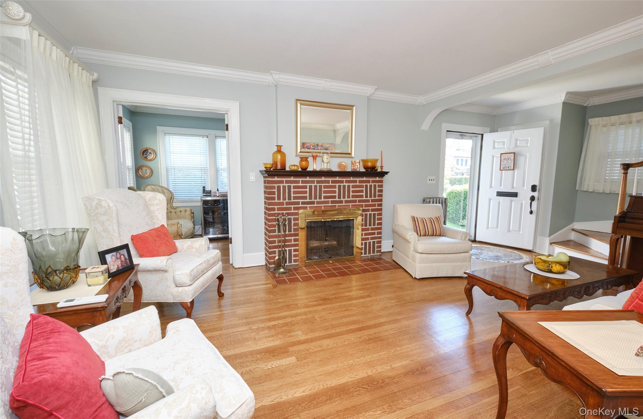 20 Geranium Avenue, Floral Park, NY 11001