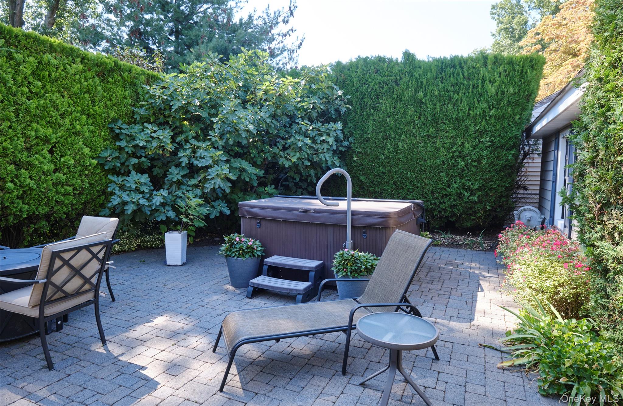 20 Geranium Avenue, Floral Park, NY 11001