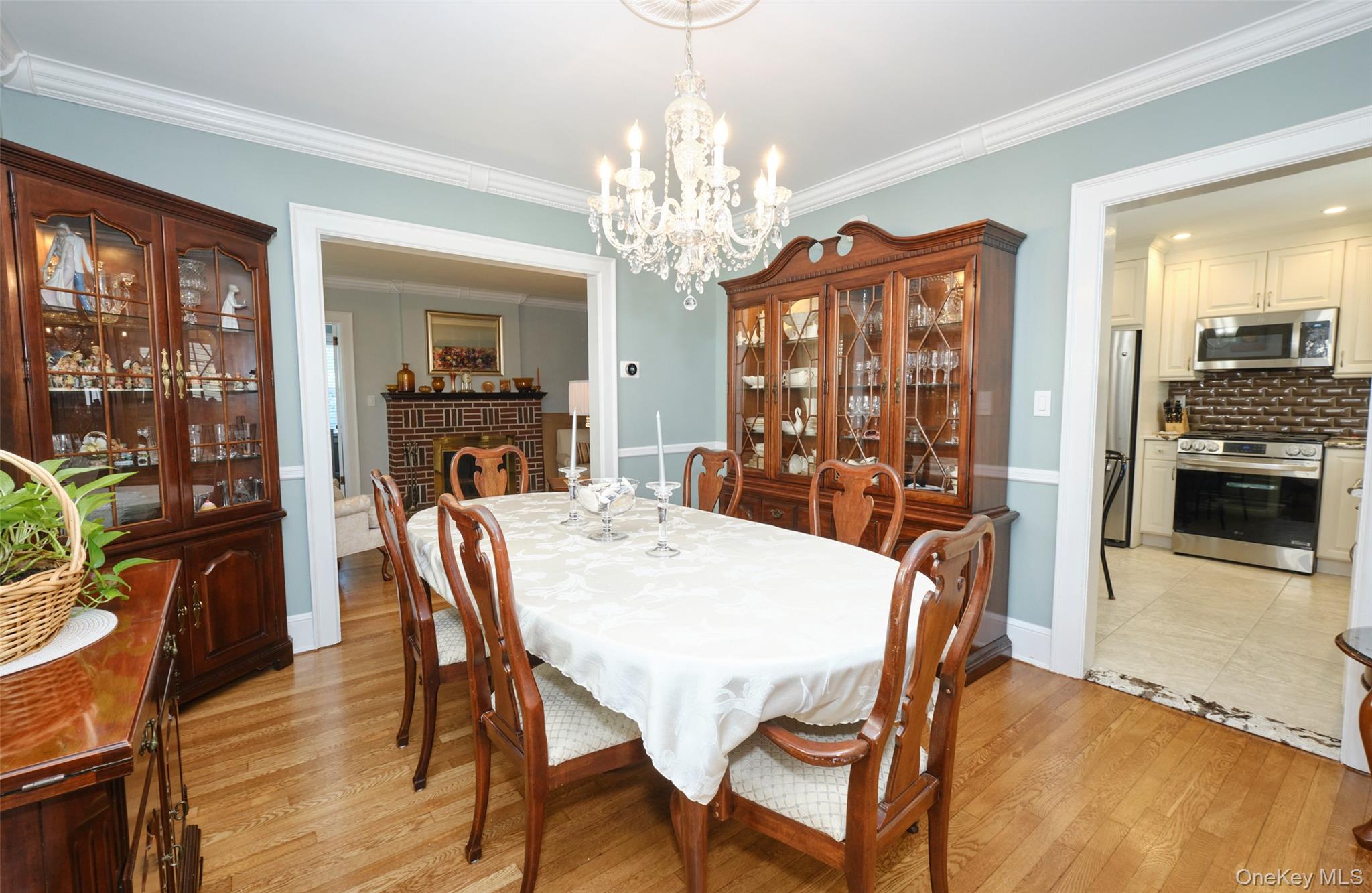 20 Geranium Avenue, Floral Park, NY 11001