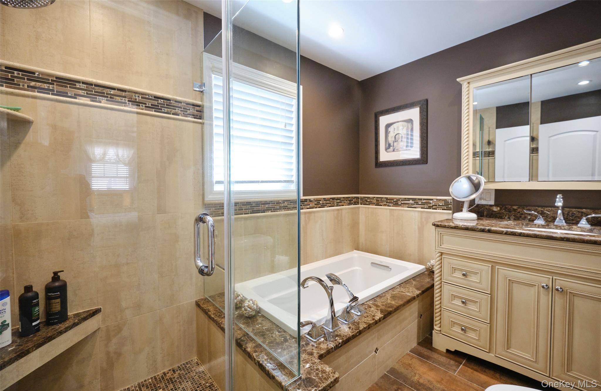 20 Geranium Avenue, Floral Park, NY 11001