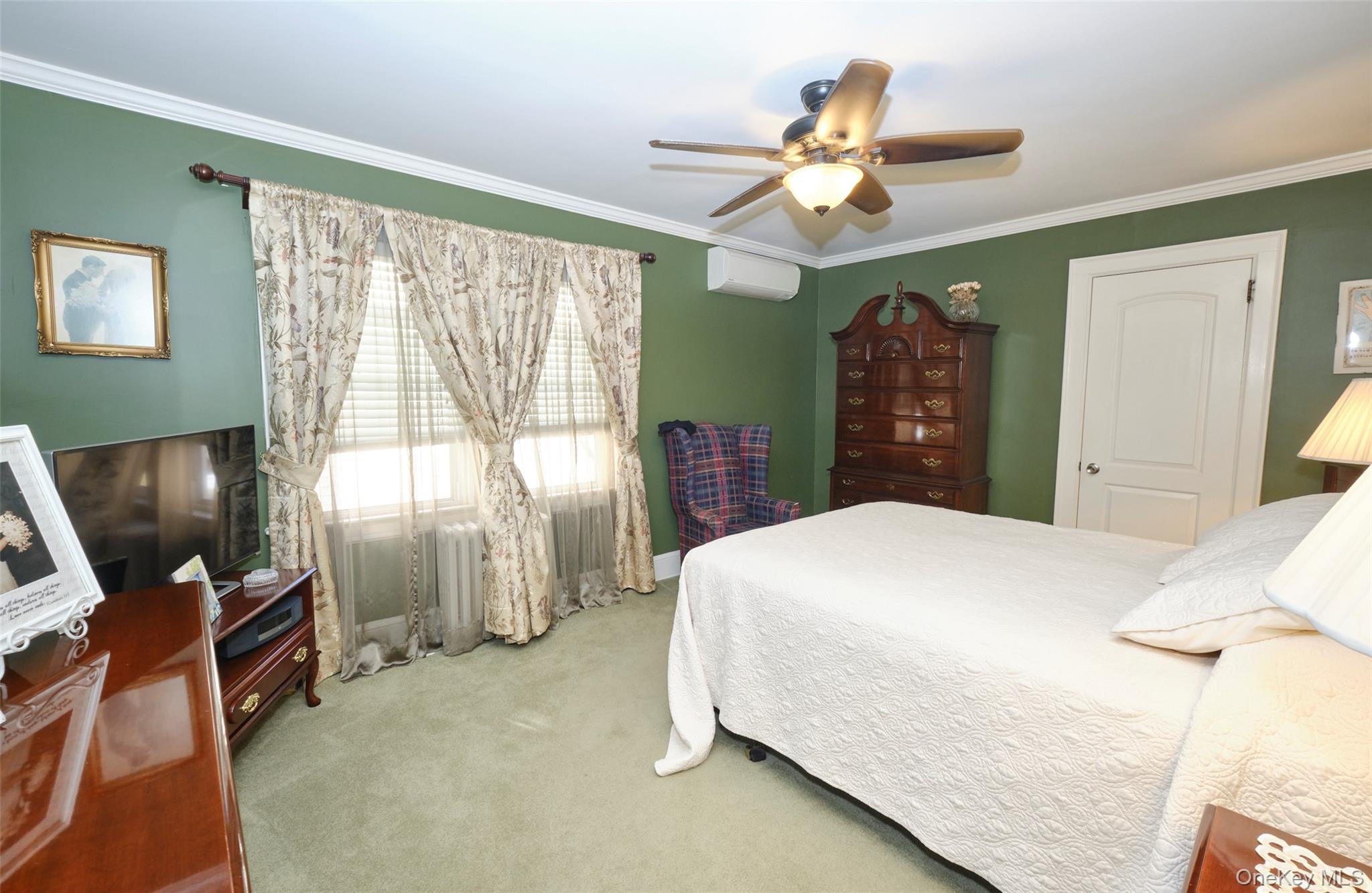 20 Geranium Avenue, Floral Park, NY 11001