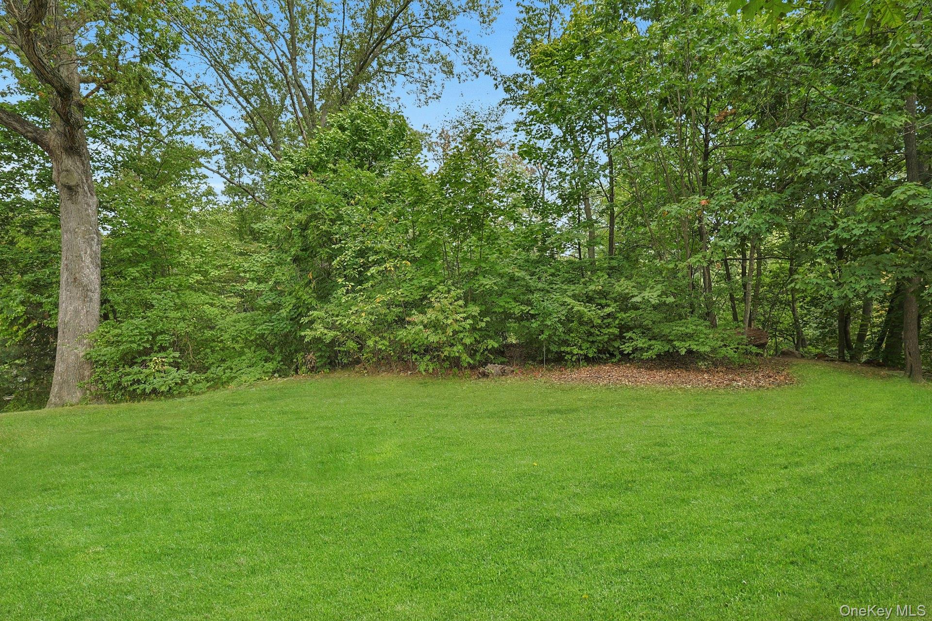 75 Lakeside Drive, New Rochelle, NY 10801