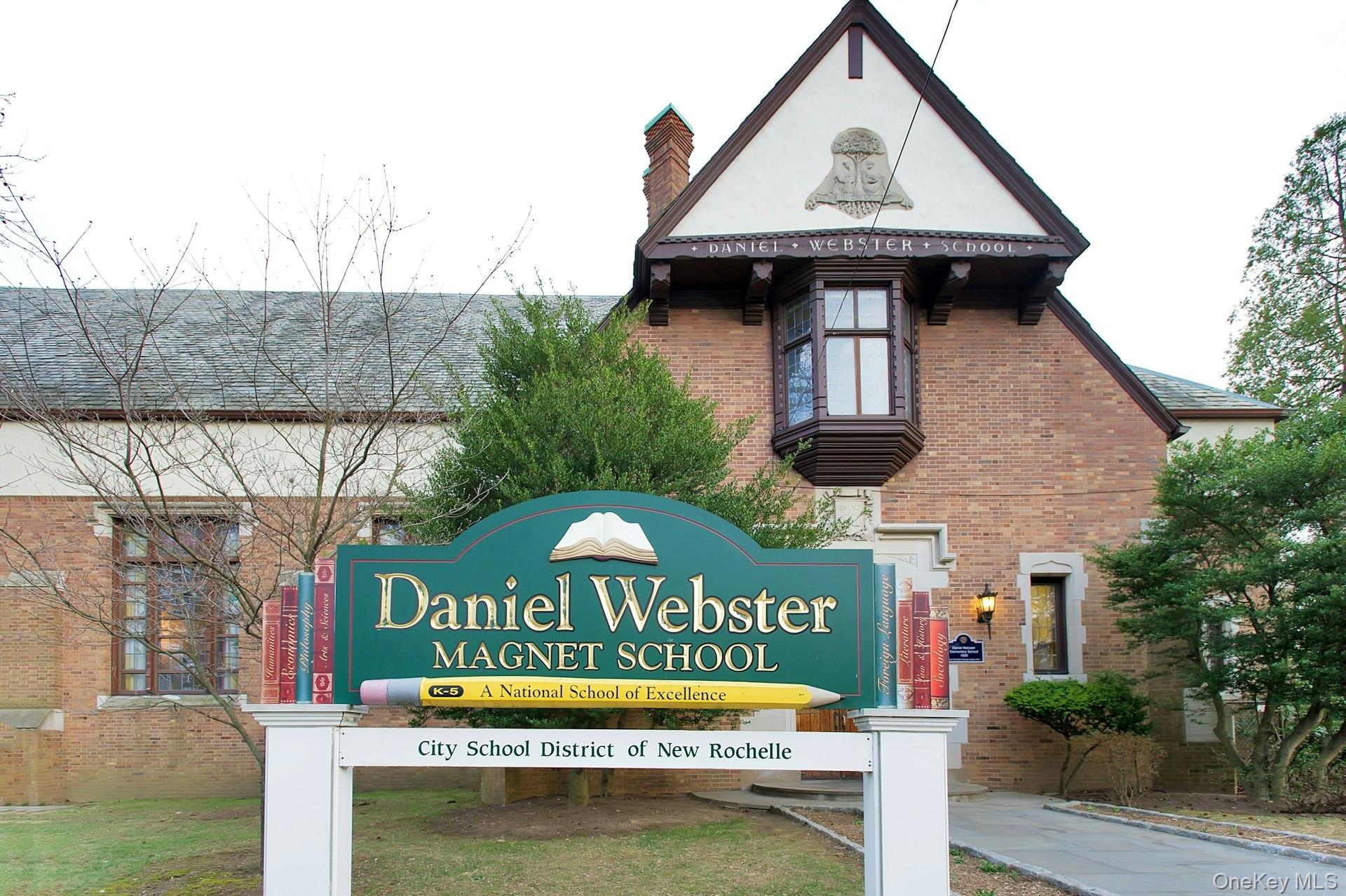 75 Lakeside Drive, New Rochelle, NY 10801