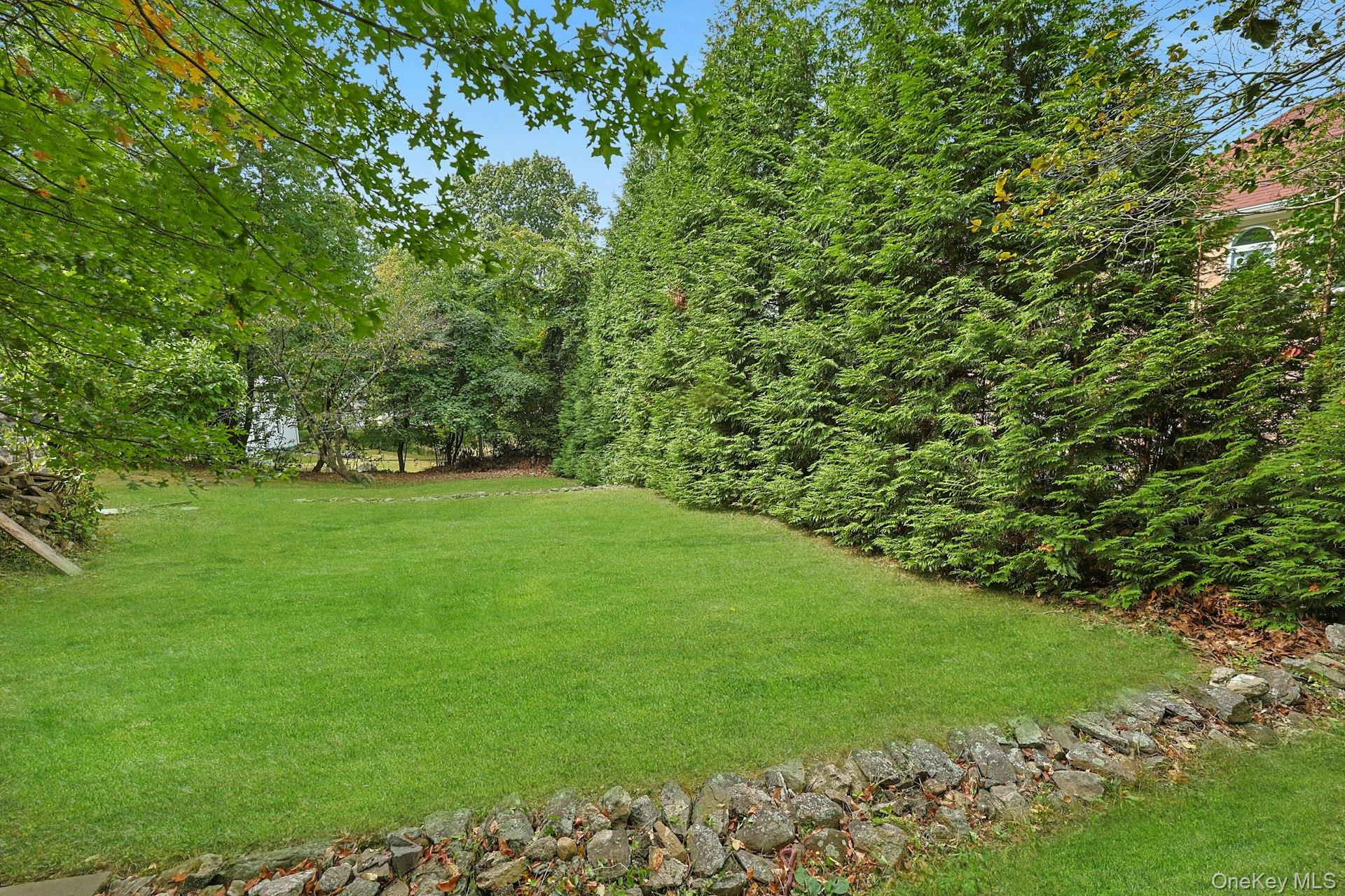 75 Lakeside Drive, New Rochelle, NY 10801