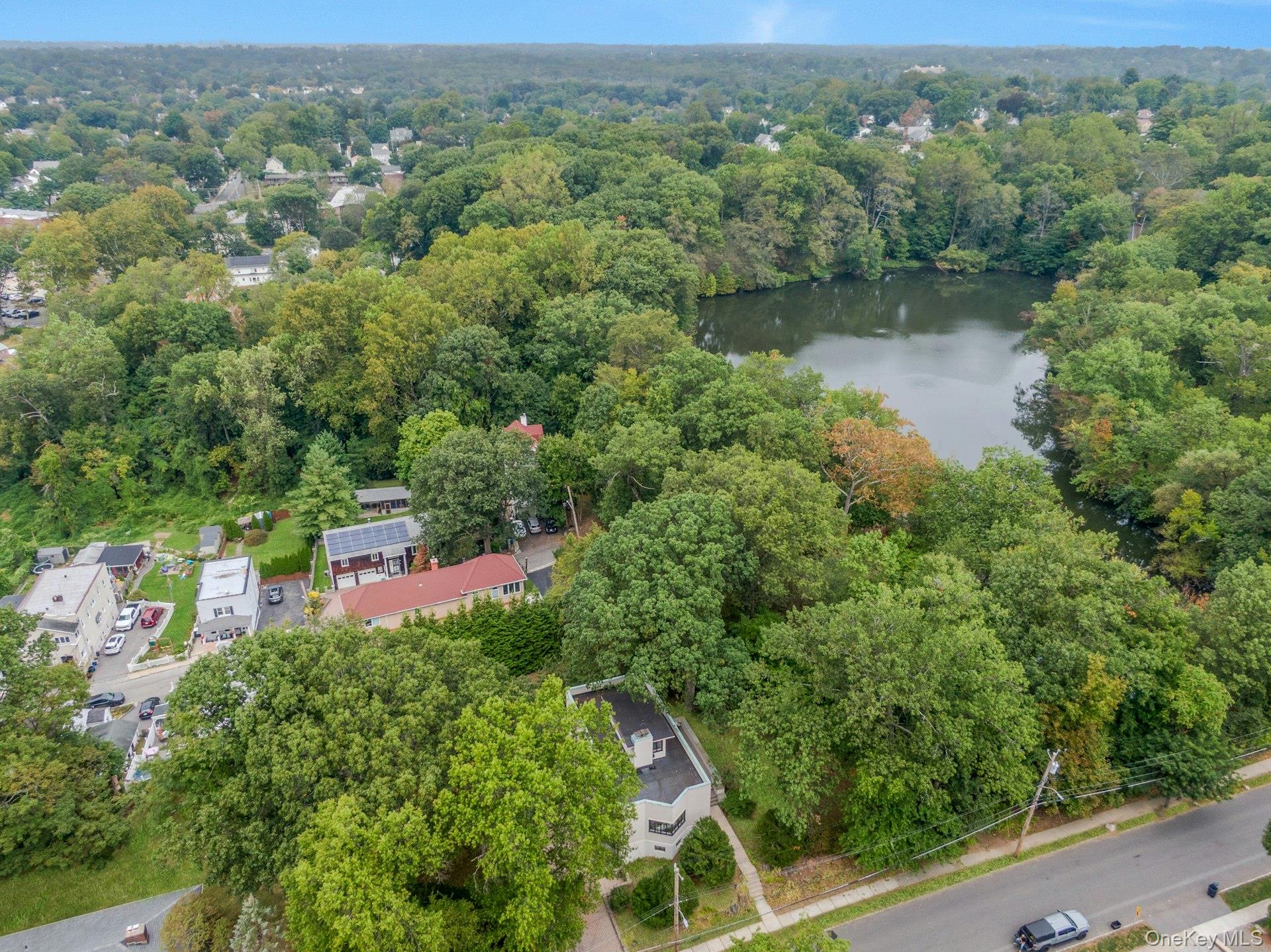 75 Lakeside Drive, New Rochelle, NY 10801