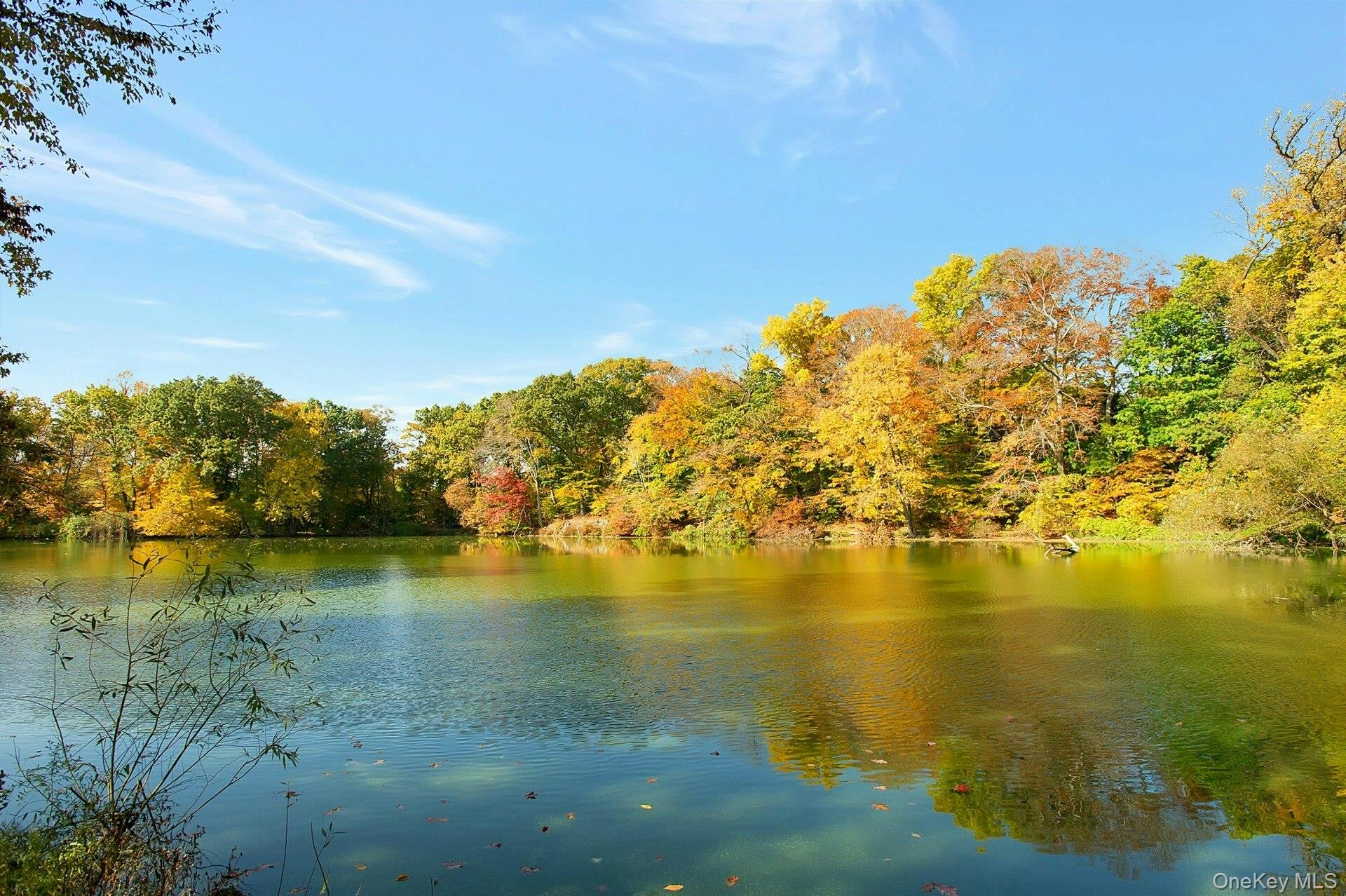 75 Lakeside Drive, New Rochelle, NY 10801