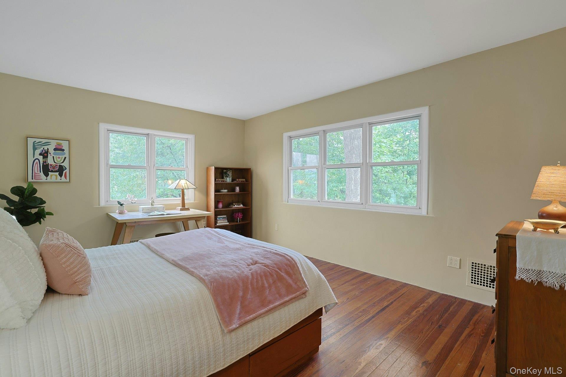 75 Lakeside Drive, New Rochelle, NY 10801