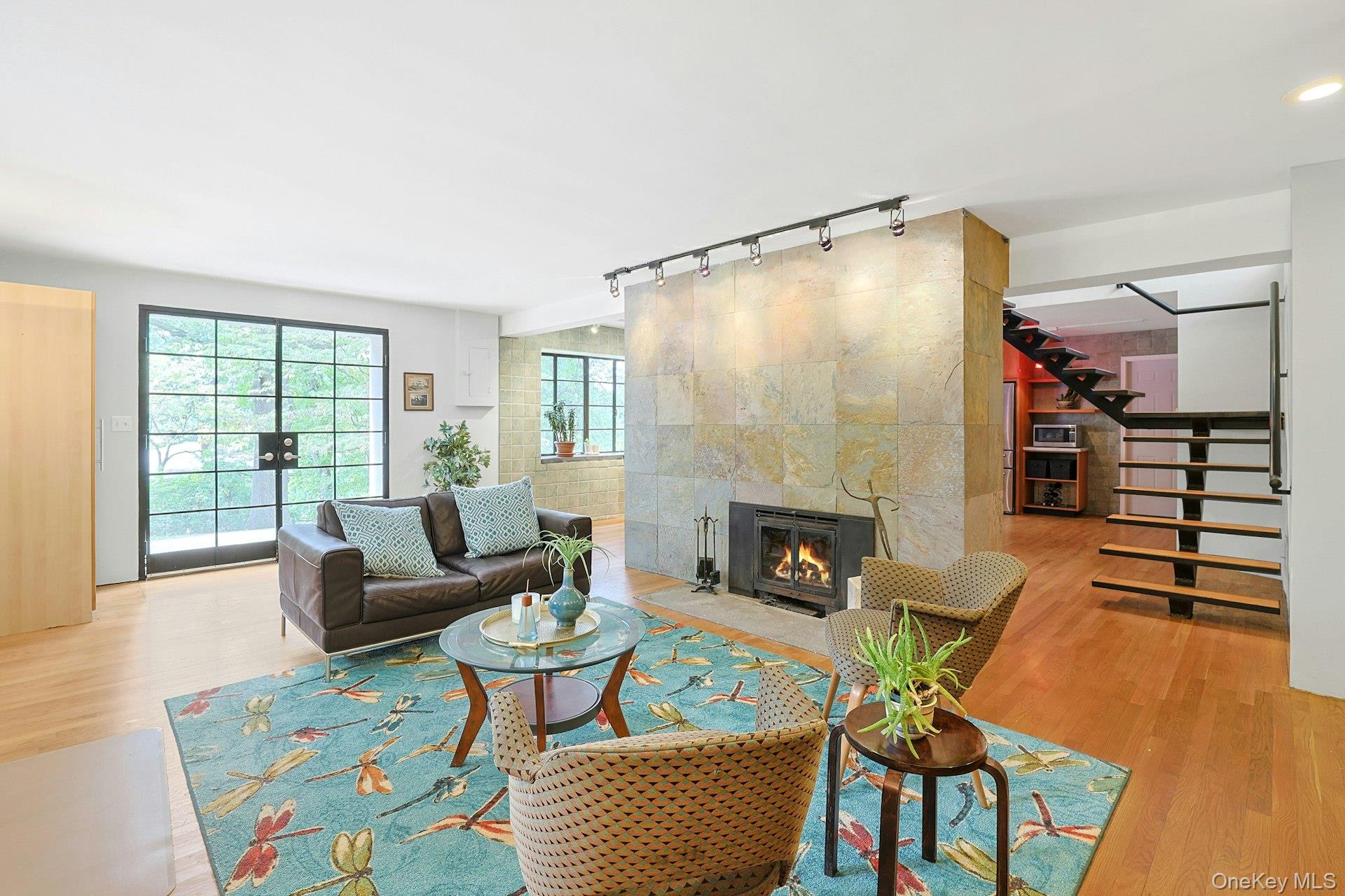 75 Lakeside Drive, New Rochelle, NY 10801