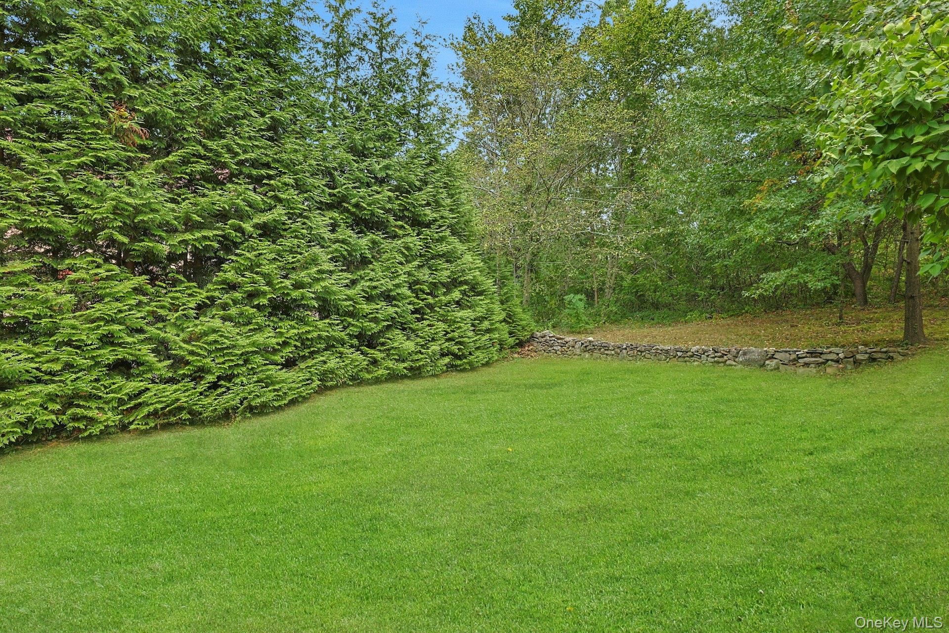 75 Lakeside Drive, New Rochelle, NY 10801