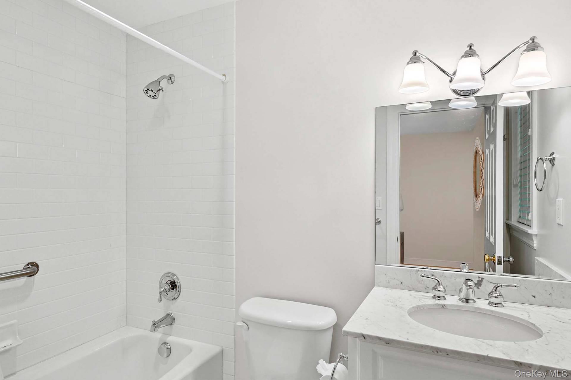 51 Barnes Avenue, East Hampton, NY 11937