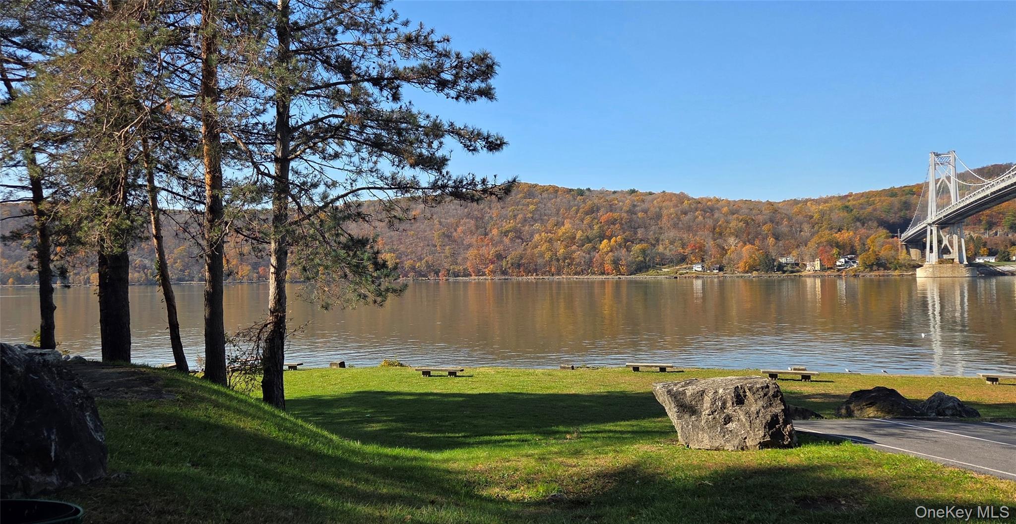 9 Hudson Heights Drive, Poughkeepsie, NY 12601