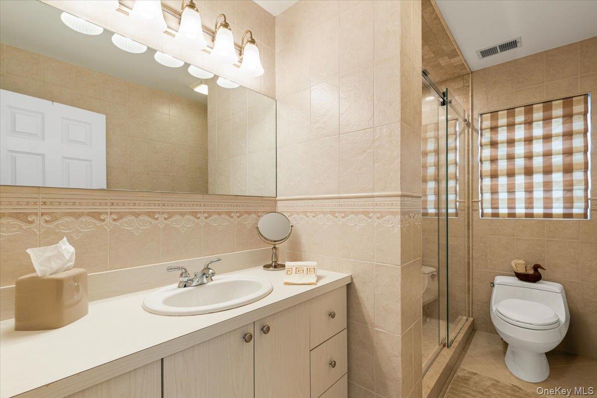 3 D'Alessio Court, Scarsdale, NY 10583