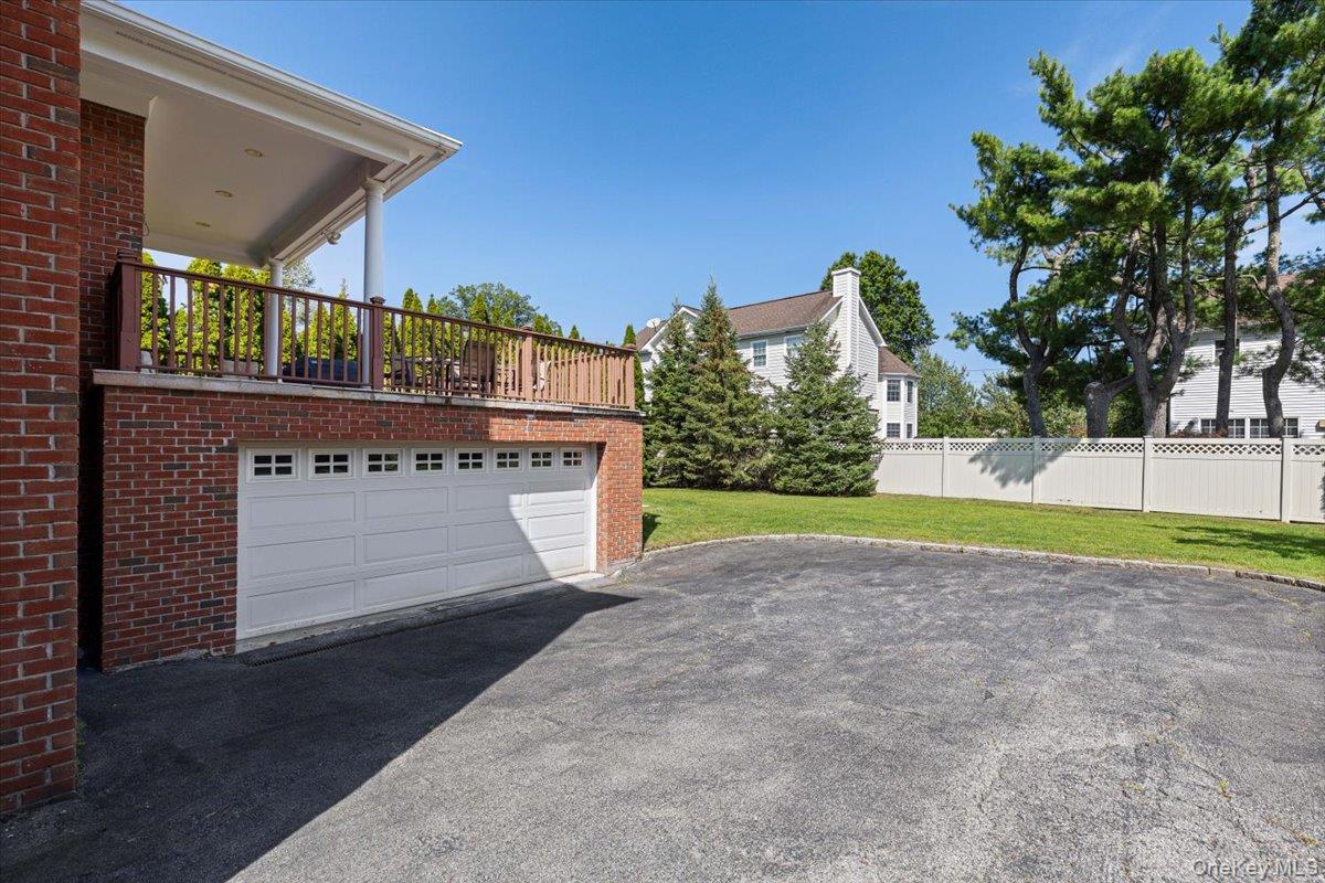 3 D'Alessio Court, Scarsdale, NY 10583