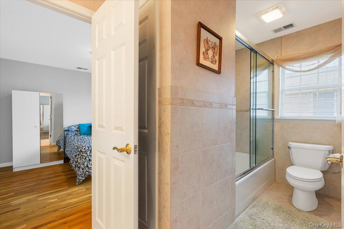 3 D'Alessio Court, Scarsdale, NY 10583