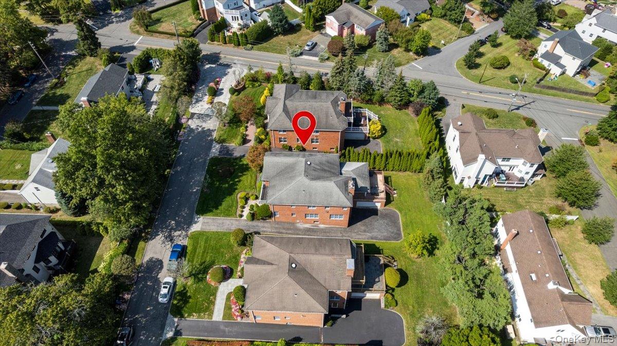 3 D'Alessio Court, Scarsdale, NY 10583