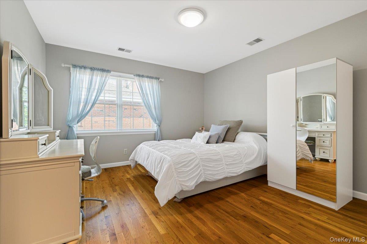 3 D'Alessio Court, Scarsdale, NY 10583