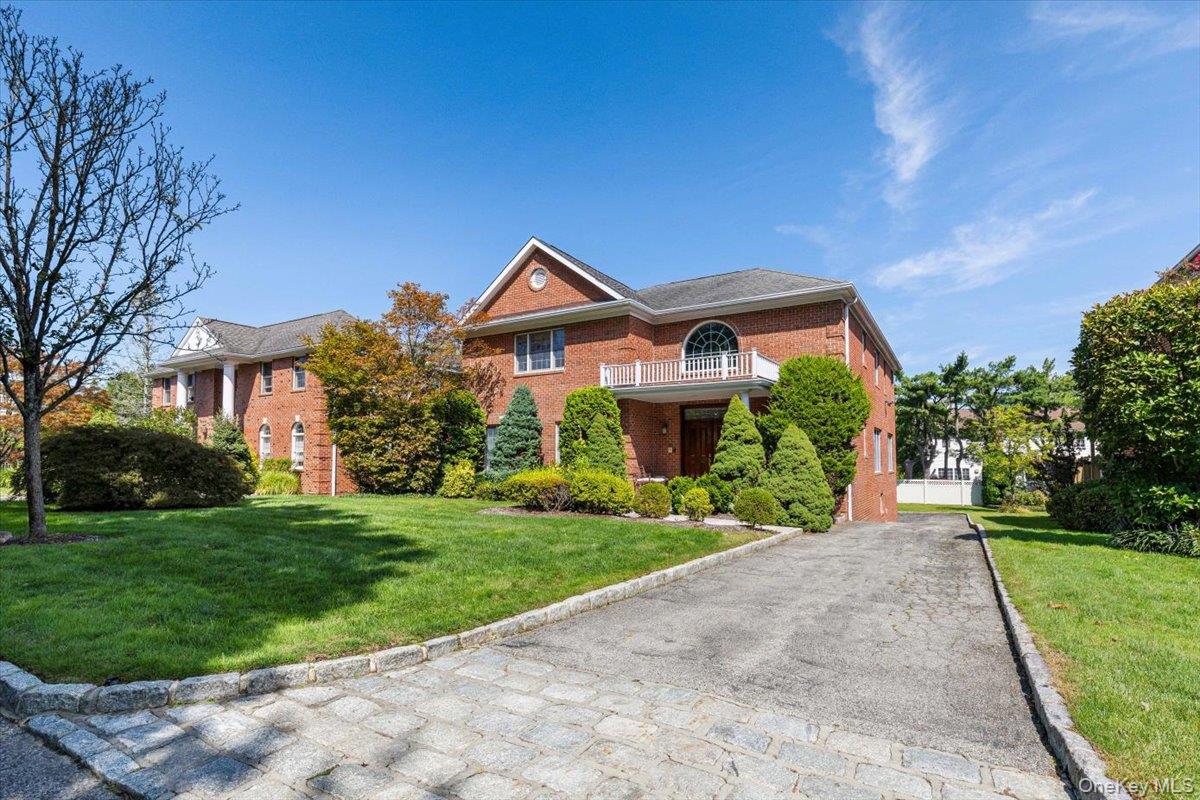 3 D'Alessio Court, Scarsdale, NY 10583