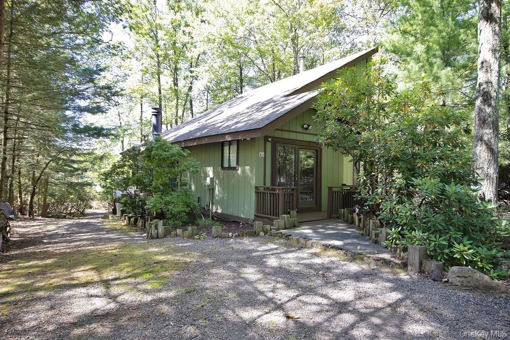 95 Lake Shore Drive W, Rock Hill, NY 12775