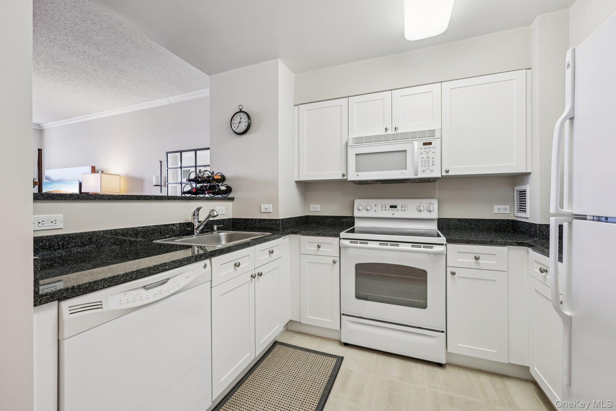 300 Mamaroneck # 715, White Plains, NY 10605