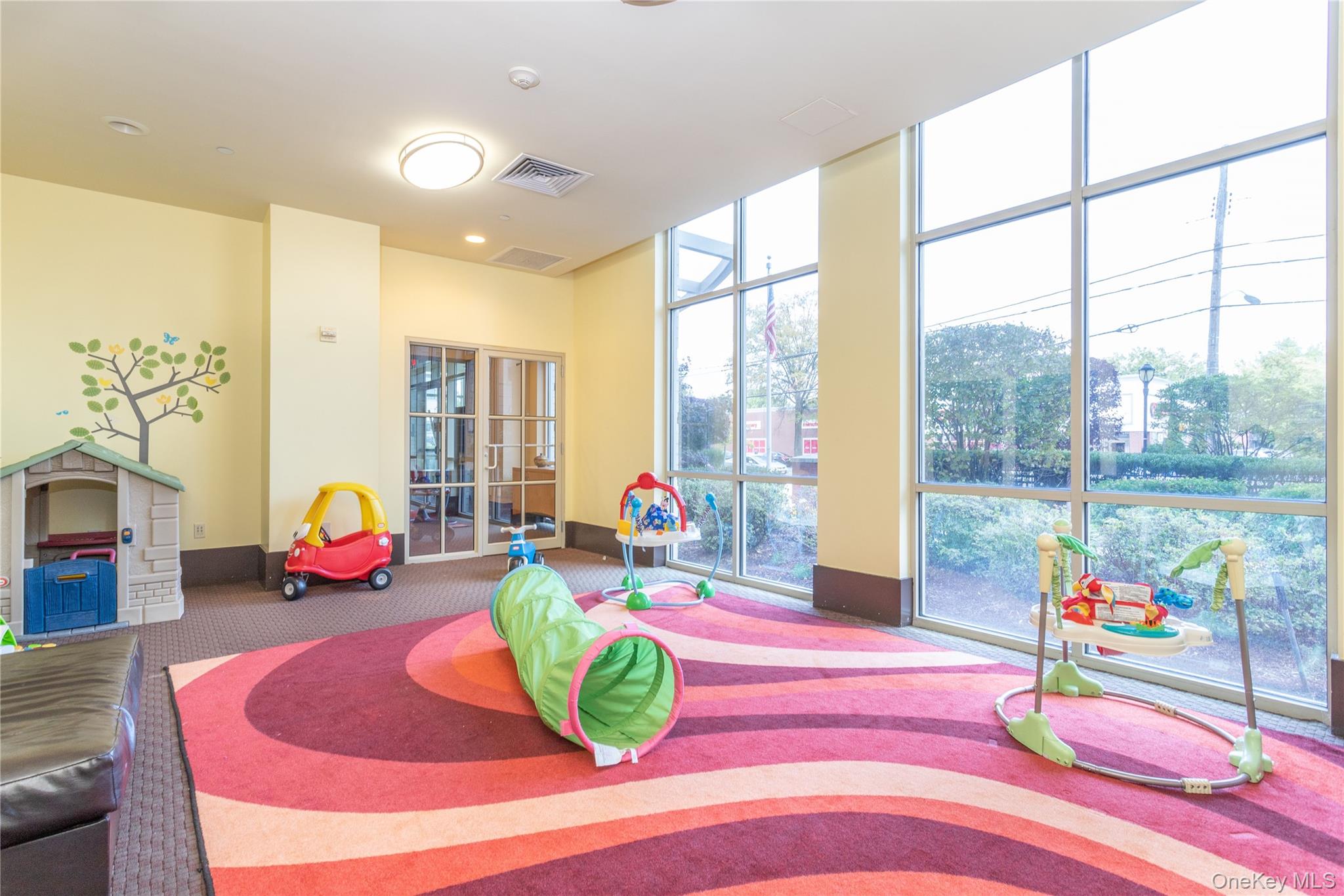 300 Mamaroneck # 715, White Plains, NY 10605