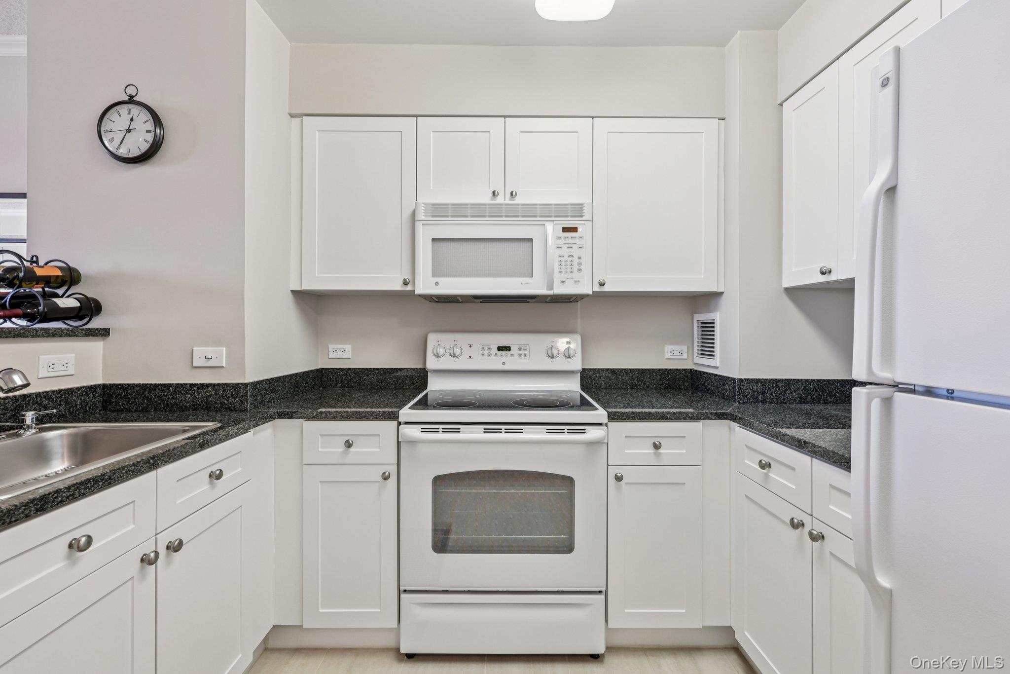 300 Mamaroneck # 715, White Plains, NY 10605