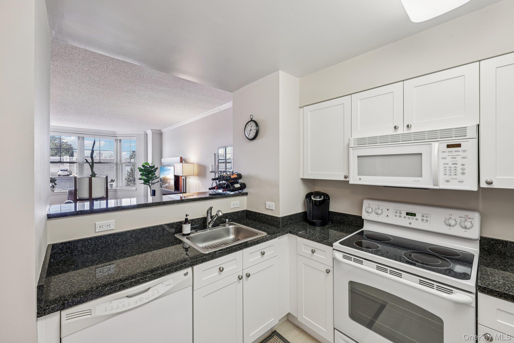 300 Mamaroneck # 715, White Plains, NY 10605