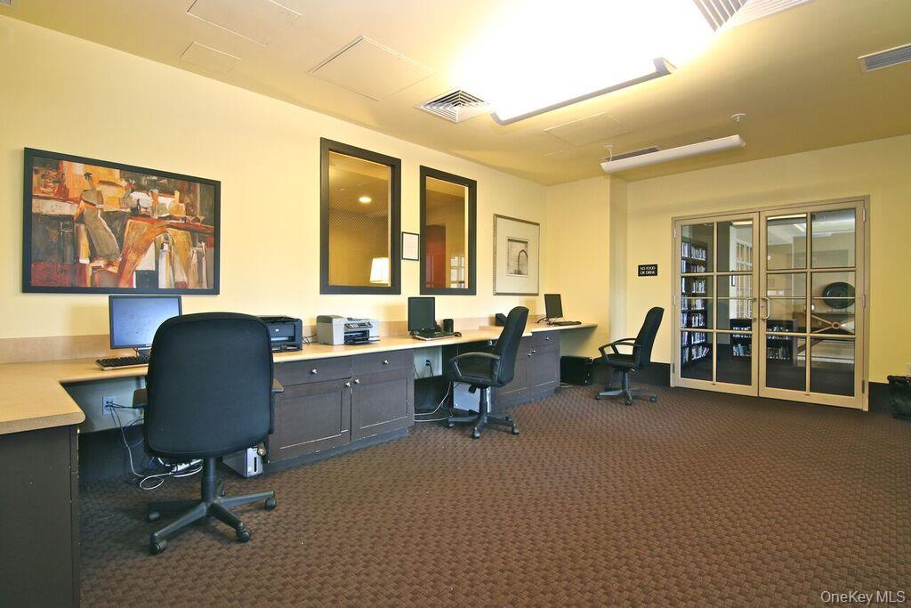 300 Mamaroneck # 715, White Plains, NY 10605