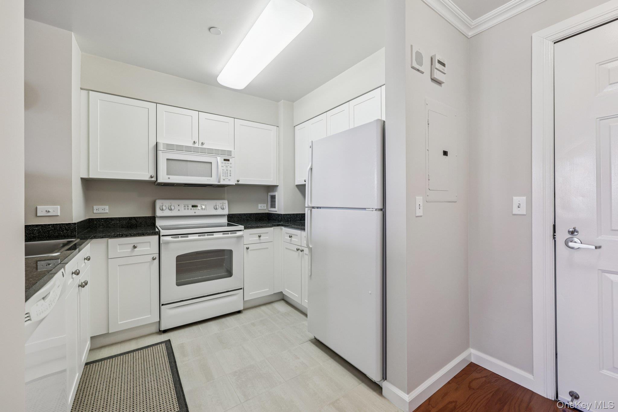 300 Mamaroneck # 715, White Plains, NY 10605