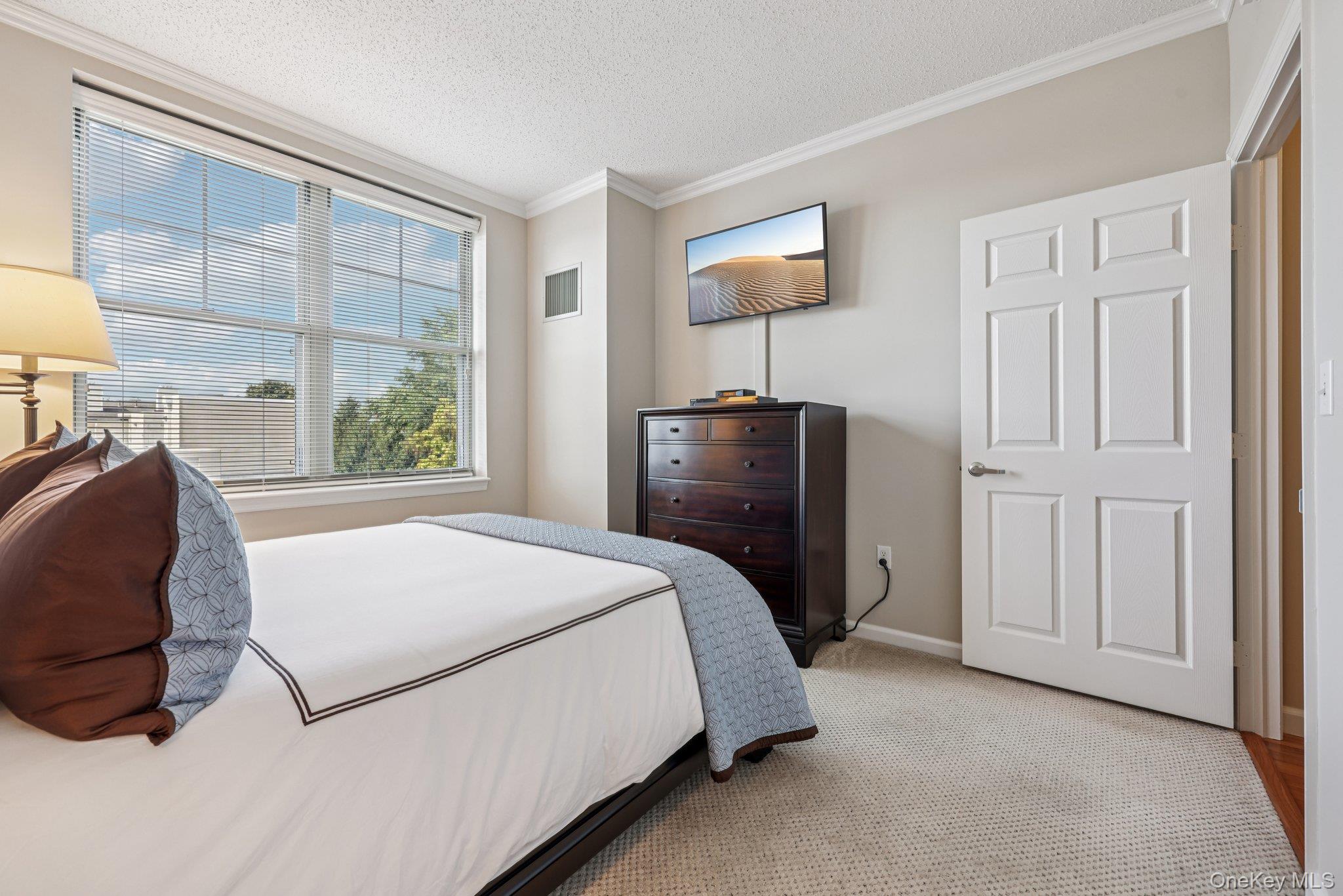 300 Mamaroneck # 715, White Plains, NY 10605