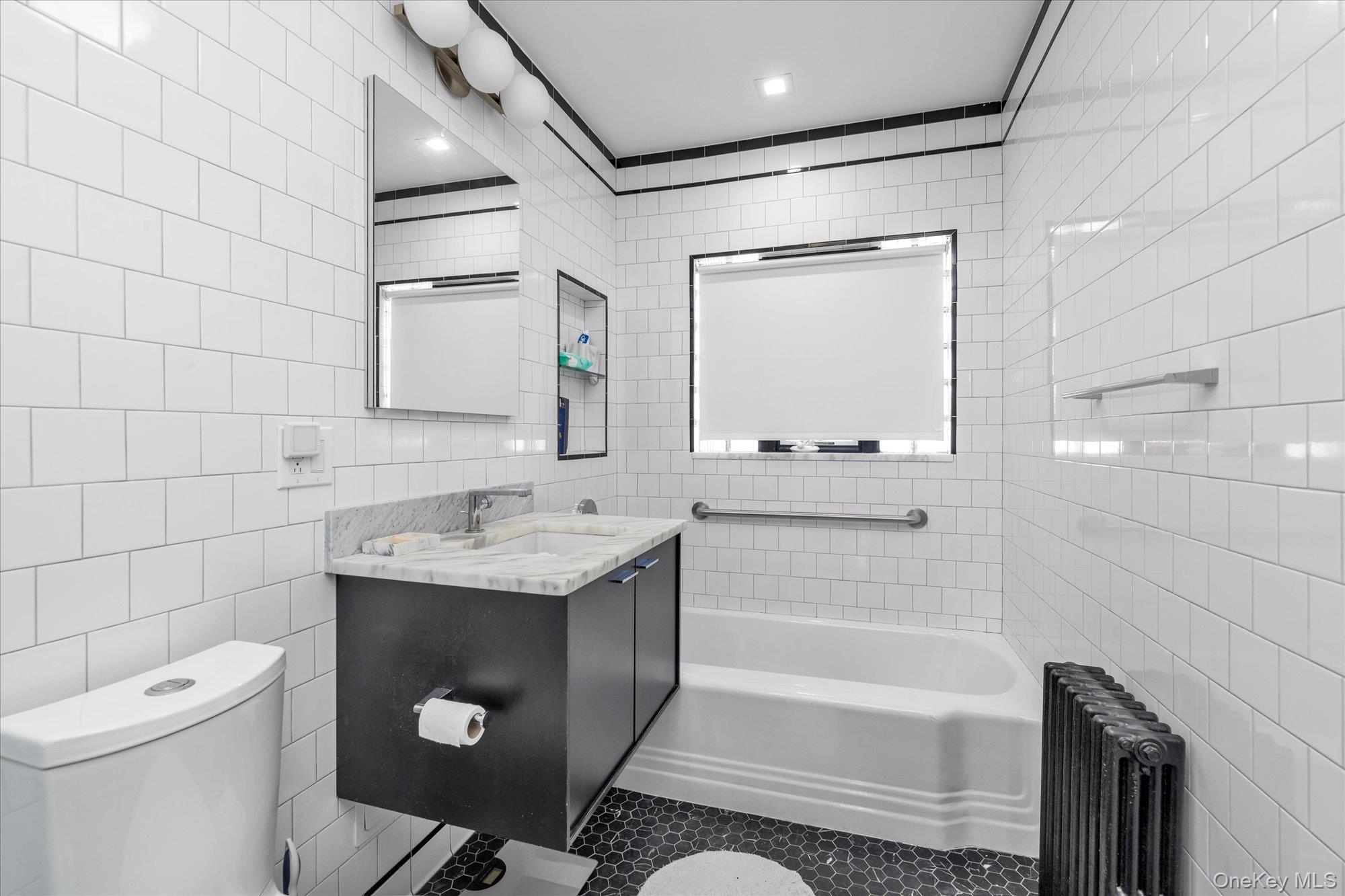 144-47 75 Avenue, Flushing, NY 11367