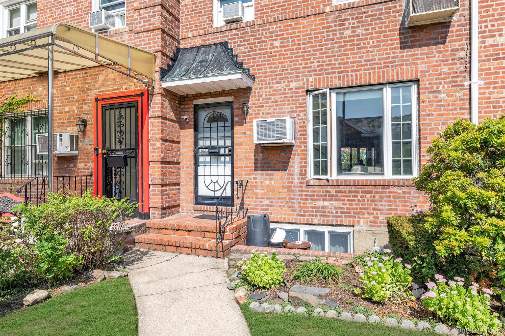 144-47 75 Avenue, Flushing, NY 11367