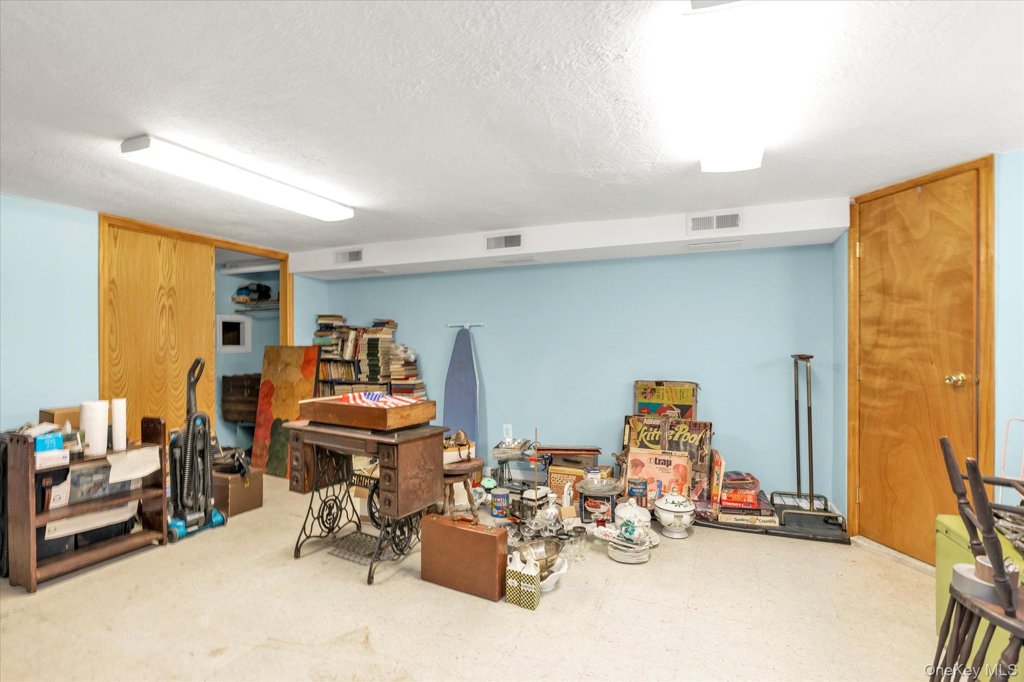 144-47 75 Avenue, Flushing, NY 11367