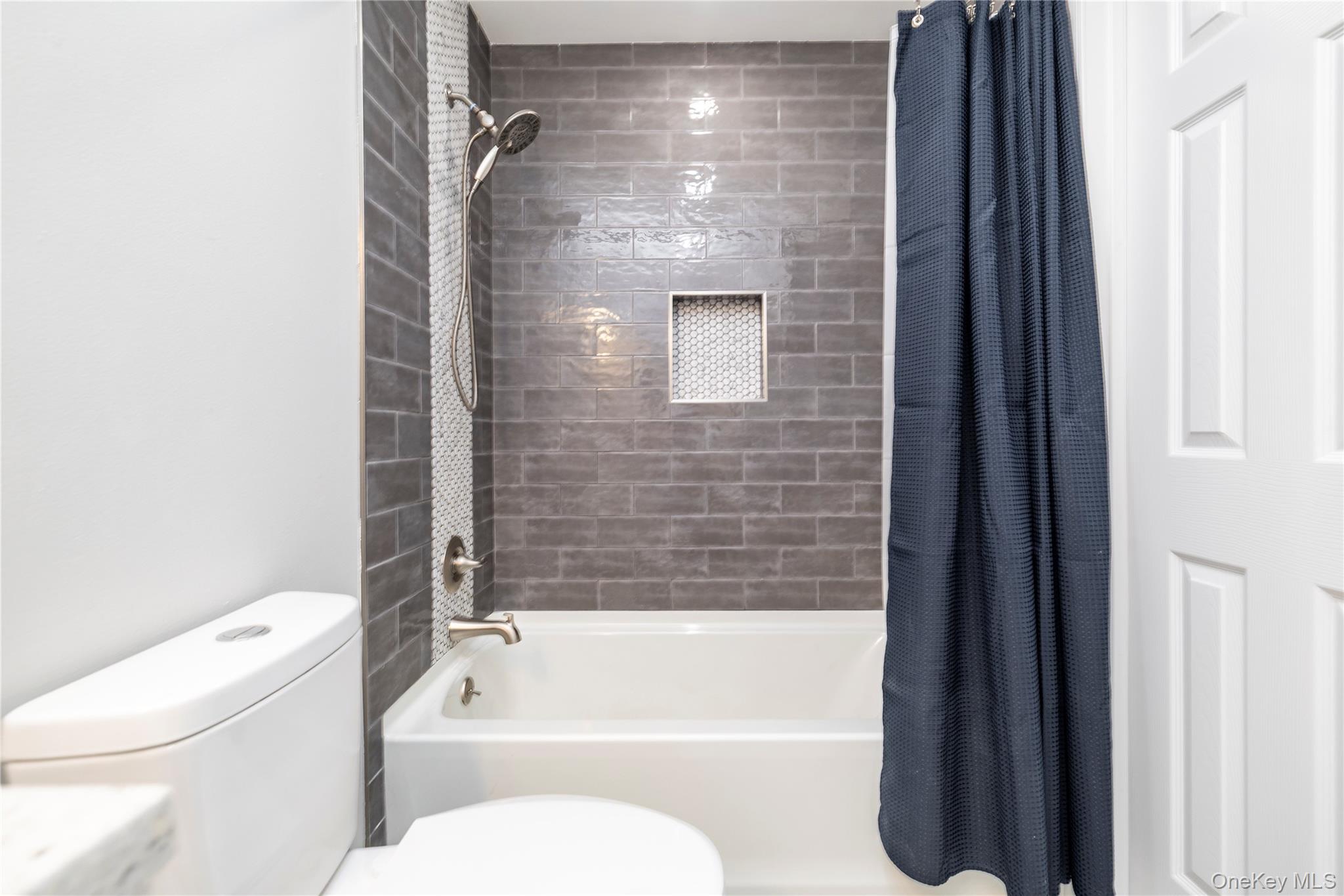 615 Broadway # 63, Amityville, NY 11701