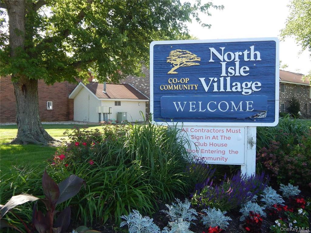 17 Montana Court # 17, Coram, NY 11727