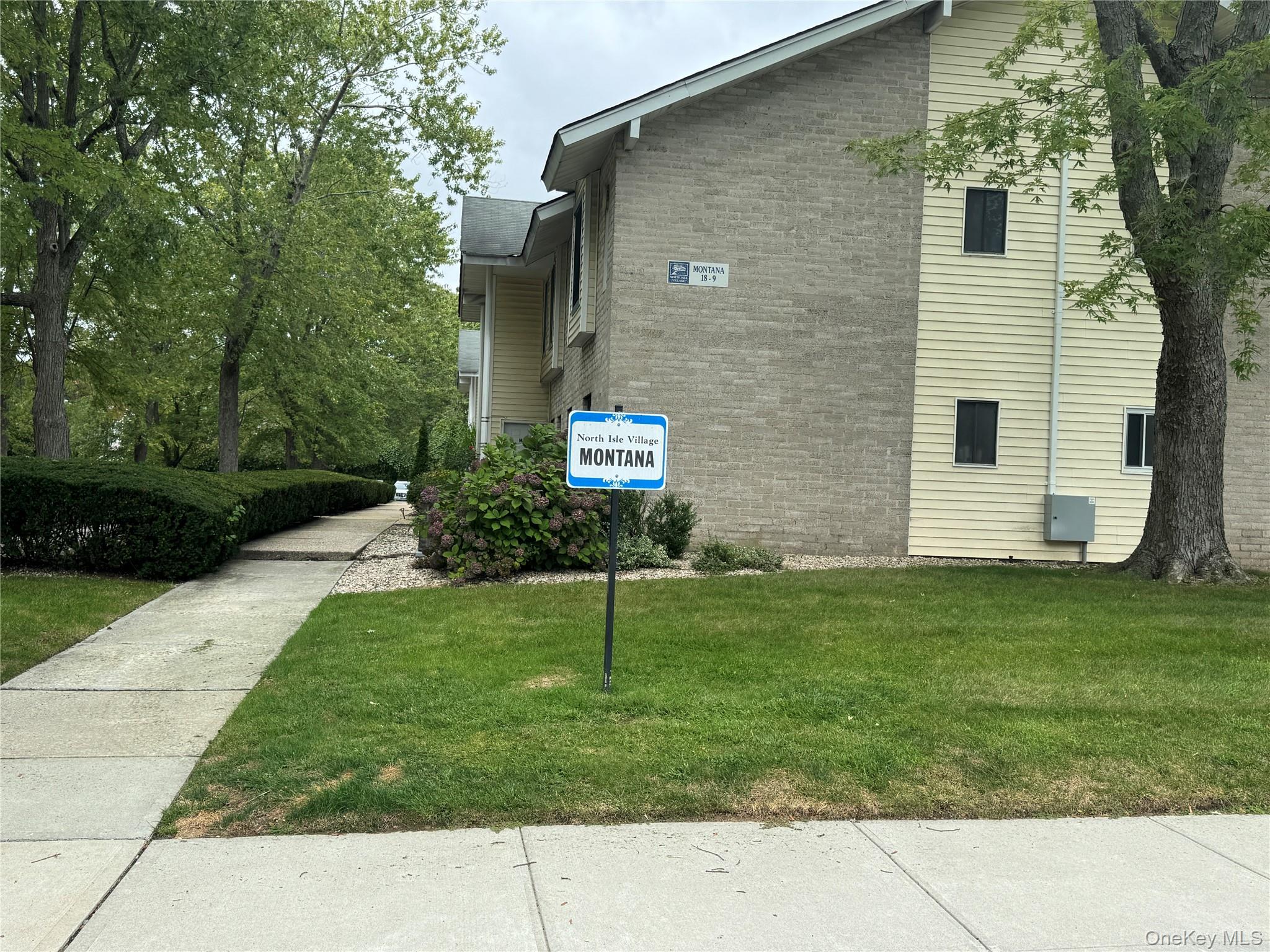 17 Montana Court # 17, Coram, NY 11727