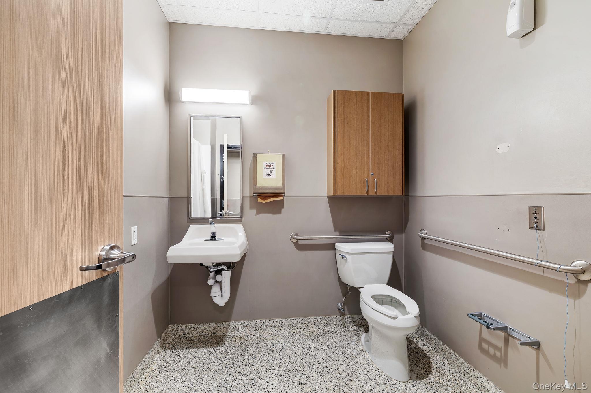 982 Main Street # Suite 5, Fishkill, NY 12524