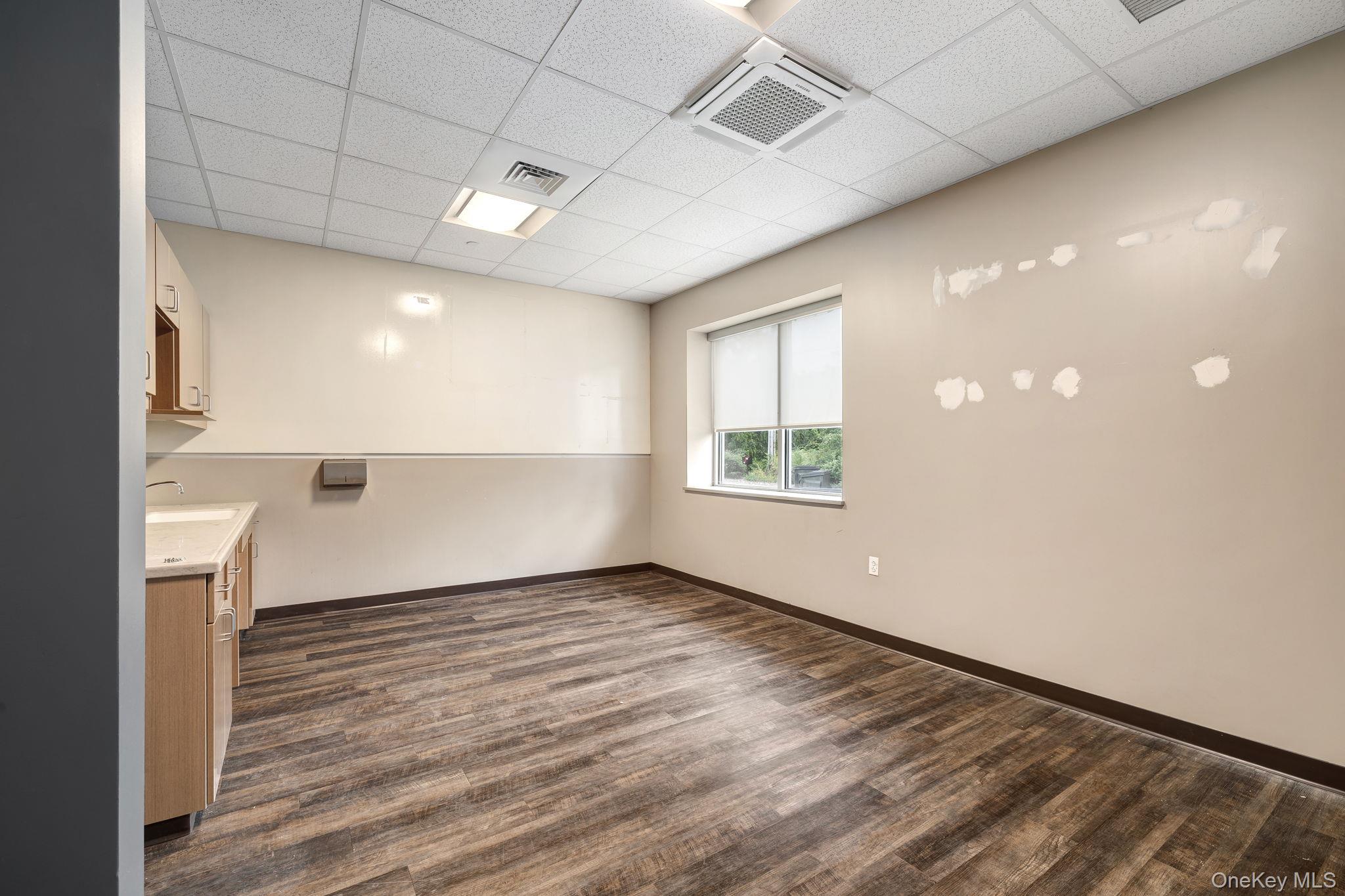 982 Main Street # Suite 5, Fishkill, NY 12524